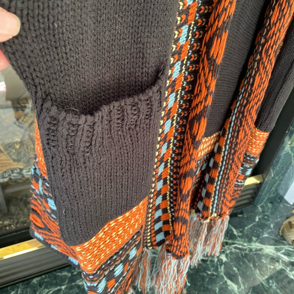 L.I.B. Aztec Print Cardigan - Picture 4 of 7